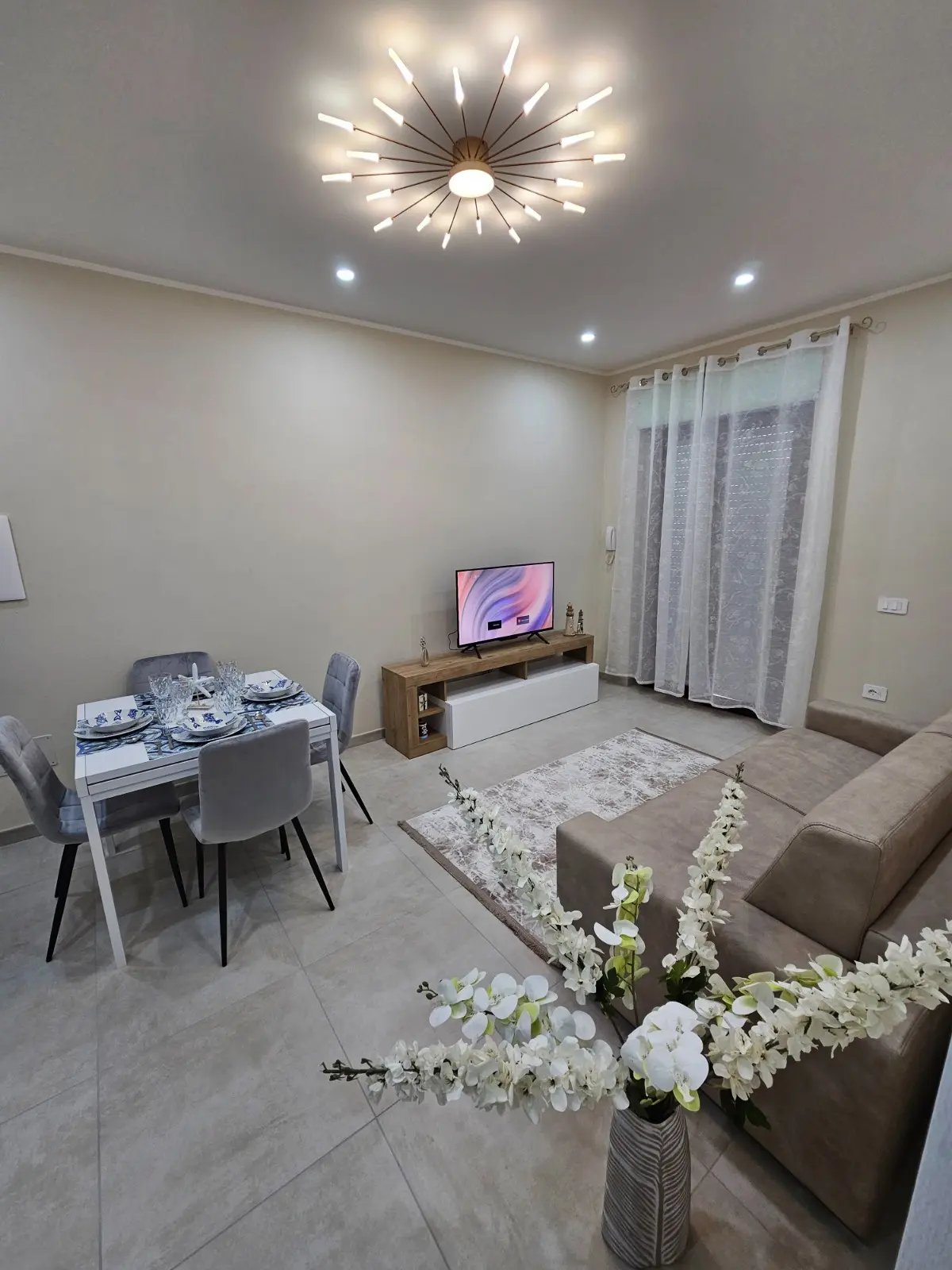 Appartamento con una camera e terrazza 6