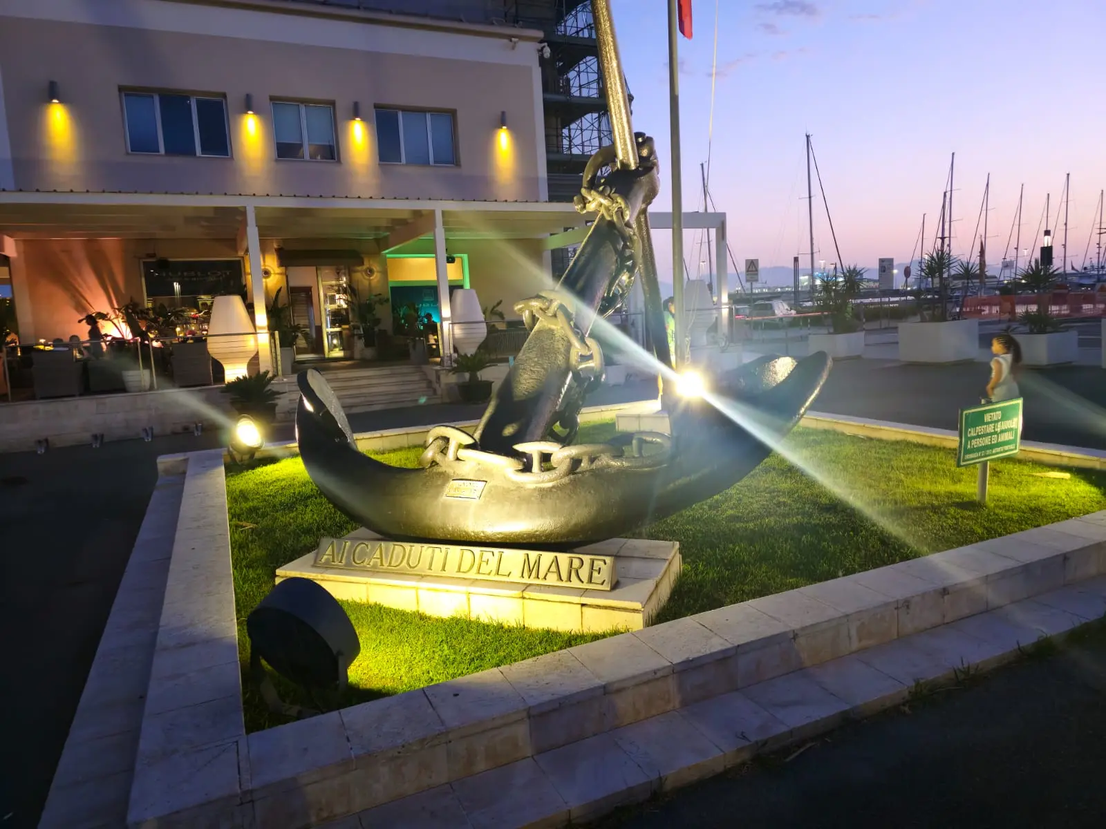 Appartamento con una camera e terrazza 8